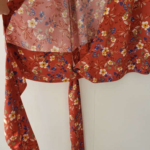 Asos ditsy floral short sleeve wrap blouse with side tie sz S - Picture 7 of 9